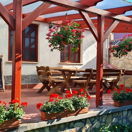 بيت للعطل Old House